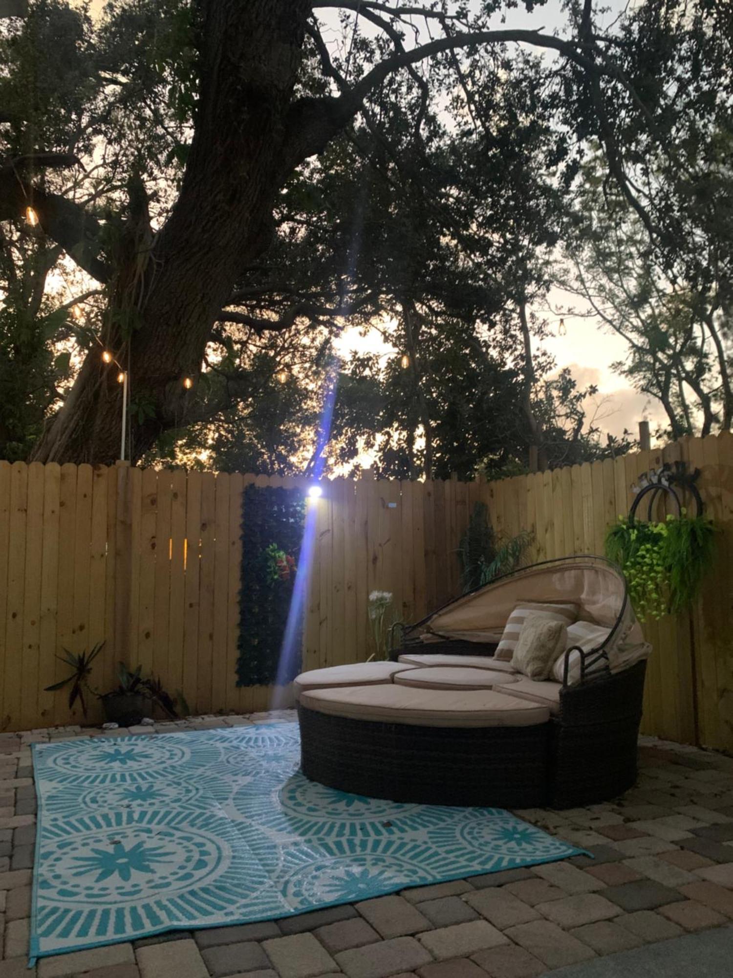 Mini Studio: 10 Min/Siesta Key/Private Entrance/ サラソータ エクステリア 写真